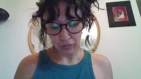 Snapshot of _tutti_frutti_ chatting on 11/22/25, 12:09 _tutti_frutti_ online show from 11/22/25, 12:09