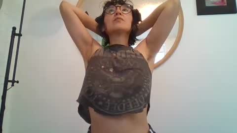 Snapshot of _tutti_frutti_ chatting on 07/13/26, 09:50 _tutti_frutti_ online show from 07/13/26, 09:50