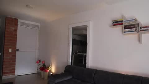 Anastasia Vahos online show from 11/13/25, 06:07