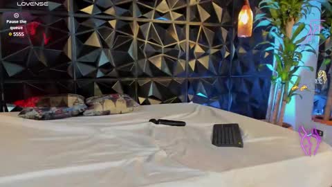 Snapshot of _valentina_69 chatting on 12/14/24, 06:35 _valentina_69 online show from 12/14/24, 06:35