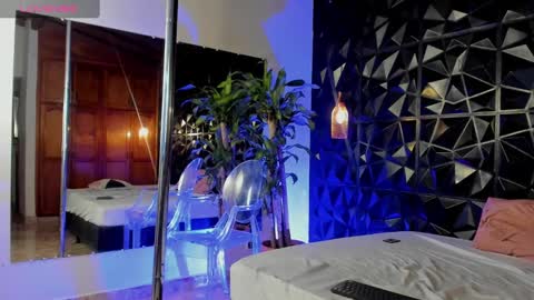 Snapshot of _valentina_69 chatting on 01/24/25, 03:43 _valentina_69 online show from 01/24/25, 03:43