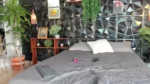 Snapshot of _valentina_69 chatting on 10/30/25, 02:51 _valentina_69 online show from 10/30/25, 02:51