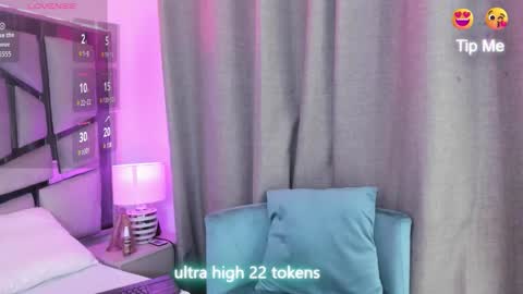 _valeria_saenz_ online show from 02/13/26, 03:13