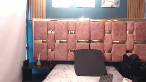 Snapshot of _valery34_ chatting on 04/16/26, 11:33 _valery34_ online show from 04/16/26, 11:33