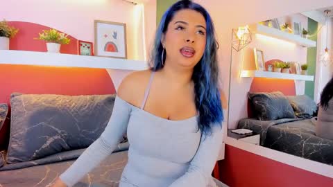 _valeryboobs_ online show from 10/22/25, 12:27