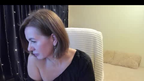 _vallylove online show from 10/02/25, 09:22