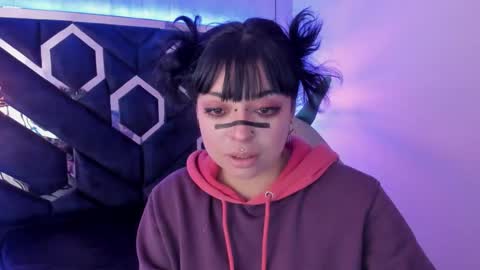 Snapshot of _vermell_ chatting on 10/07/25, 08:17 Vermeil online show from 10/07/25, 08:17