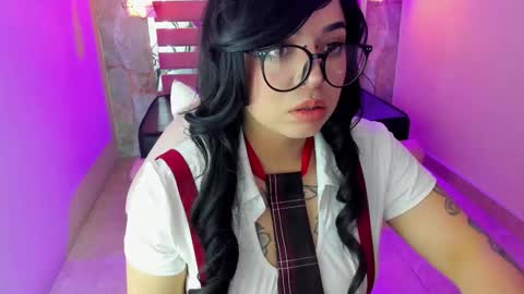 Snapshot of _vermell_ chatting on 10/19/25, 08:53 Vermeil online show from 10/19/25, 08:53