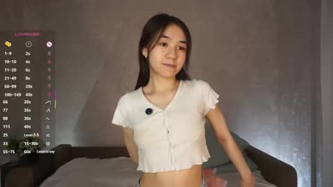 Snapshot of _vi_vi_ chatting on 04/24/26, 05:26 Viola online show from 04/24/26, 05:26