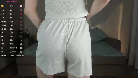 Snapshot of _vi_vi_ chatting on 06/15/26, 06:54 Viola online show from 06/15/26, 06:54