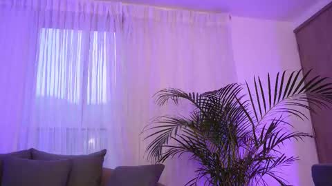 Snapshot of _victoria_florez chatting on 03/18/26, 11:08 VICTORIA online show from 03/18/26, 11:08