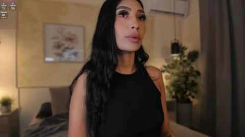 Victoria online show from 05/21/26, 12:01