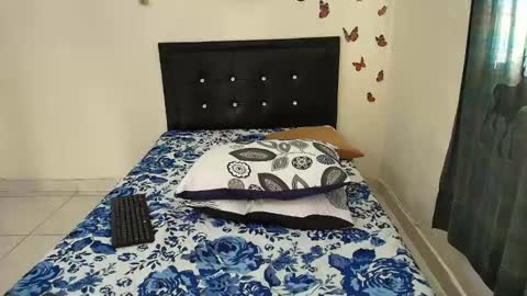 _victoriia_971 online show from 03/08/25, 12:41