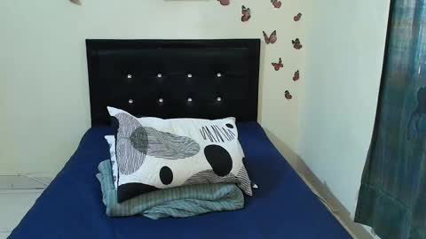 _victoriia_971 online show from 10/30/25, 12:17