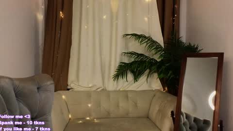 Violet online show from 12/01/24, 11:58