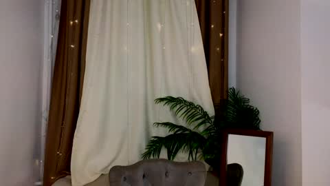 Violet online show from 12/05/24, 02:42