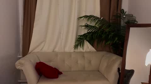 Violet online show from 01/11/25, 02:30