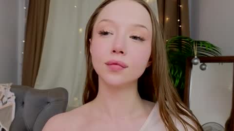 Violet online show from 01/13/25, 02:28