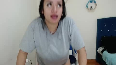 Snapshot of _vitoria1 chatting on 03/12/25, 06:07 Victoria online show from 03/12/25, 06:07