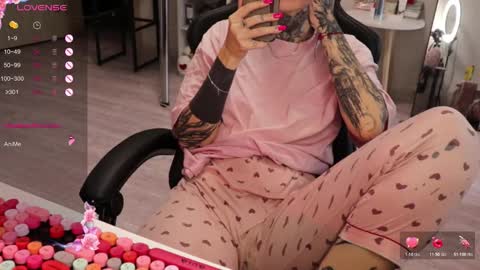 Alis online show from 11/07/25, 07:19