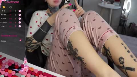 Alis online show from 11/08/25, 08:36