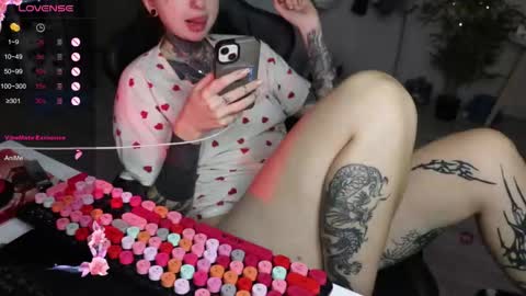 Alis online show from 12/17/25, 07:53