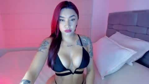 Snapshot of _viviana chatting on 05/27/26, 02:30 INSTAGRAM pinzon viviana online show from 05/27/26, 02:30