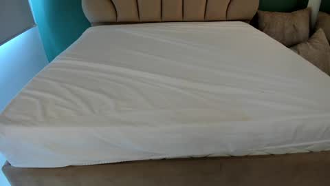  Vix  online show from 12/04/24, 03:32