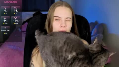 Vera online show from 09/22/25, 12:07