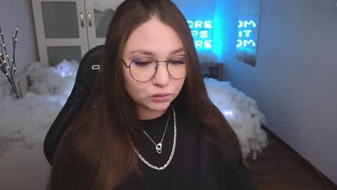 Snapshot of _wendy_evans_ chatting on 12/17/24, 01:38 Wendy online show from 12/17/24, 01:38