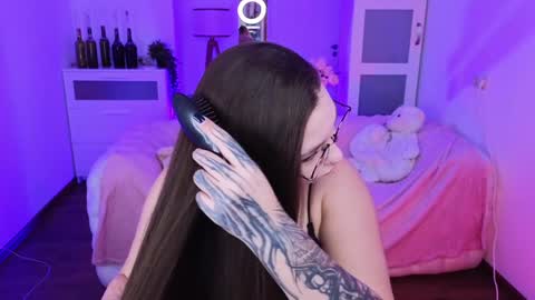 Snapshot of _wendy_evans_ chatting on 12/25/24, 01:19 Wendy online show from 12/25/24, 01:19