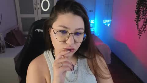 Snapshot of _wendy_evans_ chatting on 02/02/25, 01:41 Wendy online show from 02/02/25, 01:41