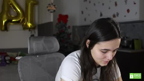 Kristina online show from 12/14/25, 11:48