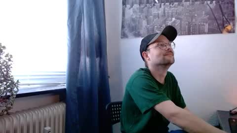 Snapshot of _whoisthatguy_ chatting on 10/19/25, 12:28 _whoisthatguy_ online show from 10/19/25, 12:28