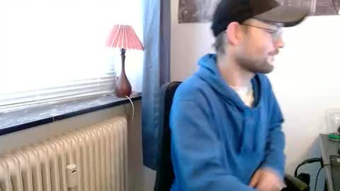 Snapshot of _whoisthatguy_ chatting on 10/25/25, 09:28 _whoisthatguy_ online show from 10/25/25, 09:28