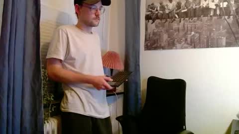 Snapshot of _whoisthatguy_ chatting on 10/27/25, 05:17 _whoisthatguy_ online show from 10/27/25, 05:17