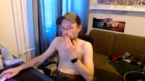 _whoisthatguy_ online show from 06/10/26, 06:29