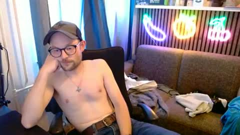 _whoisthatguy_ online show from 07/07/26, 04:00