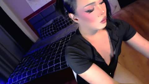 Snapshot of _womanofdreams_ chatting on 06/21/26, 07:05 Sofie online show from 06/21/26, 07:05