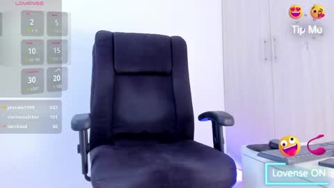 Snapshot of _xdantex chatting on 04/25/26, 01:41 Dante Vega online show from 04/25/26, 01:41