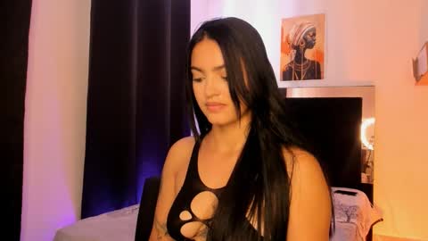 Snapshot of _xiimena chatting on 11/26/25, 06:09 xiimena and danilo online show from 11/26/25, 06:09