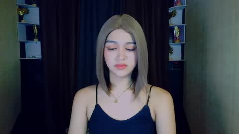 _xxlilly online show from 05/05/26, 03:03