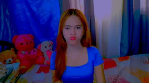 _xxlilly online show from 05/18/26, 07:47