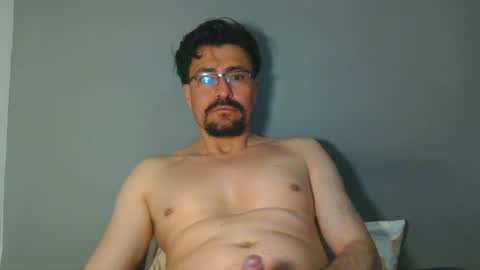 _yjesneth2011 online show from 10/07/25, 11:46