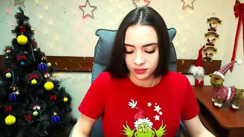 Snapshot of _your_fantasy_girl chatting on 12/08/24, 03:10 Alisa online show from 12/08/24, 03:10