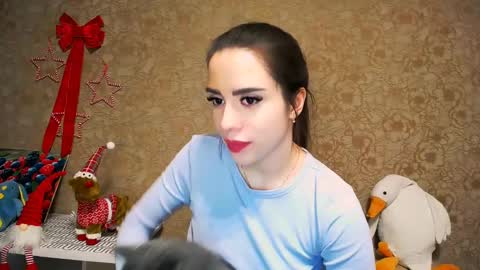 Snapshot of _your_fantasy_girl chatting on 12/28/24, 02:11 Alisa online show from 12/28/24, 02:11