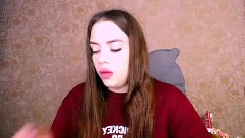 Snapshot of _your_fantasy_girl chatting on 04/24/26, 04:15 Alisa online show from 04/24/26, 04:15