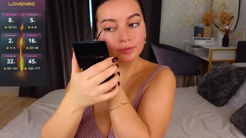 Jasmine online show from 12/12/24, 08:14