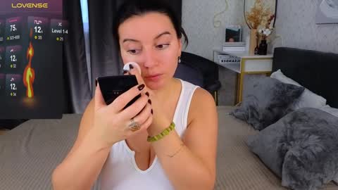 Jasmine online show from 12/25/24, 08:07