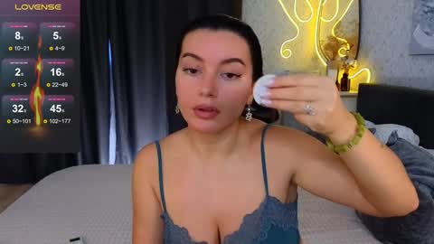 Jasmine online show from 01/11/25, 08:22